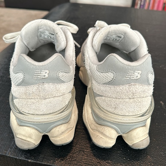 New Balance 9060 - Picture 3 of 7